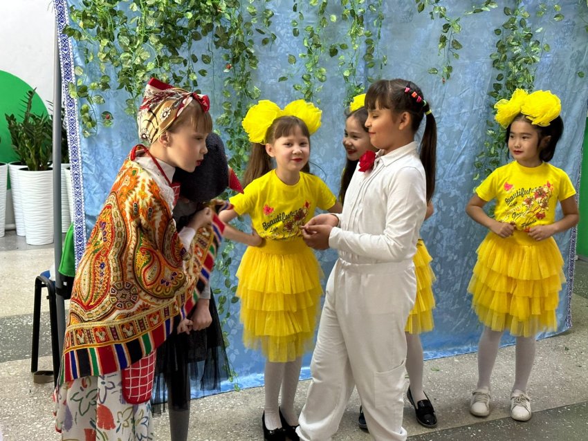 "Театр және балалар" , "Оқуға құштар мектеп" жобасы