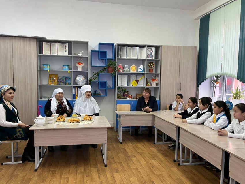 «Әжелер мектебі» атты тағылымды іс-шара өтті.